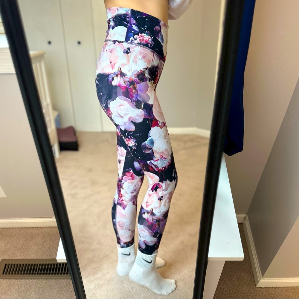 Old Navy GoDry Leggings